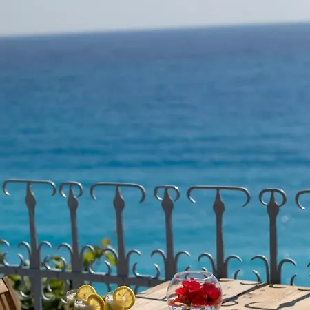 Beyaz Yunus - Adult Only Otel