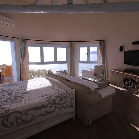 Beyaz Yunus - Adult Only Otel 3*