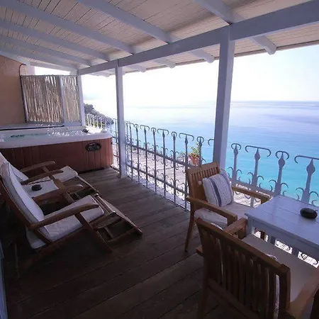 Beyaz Yunus - Adult Only Otel 3*