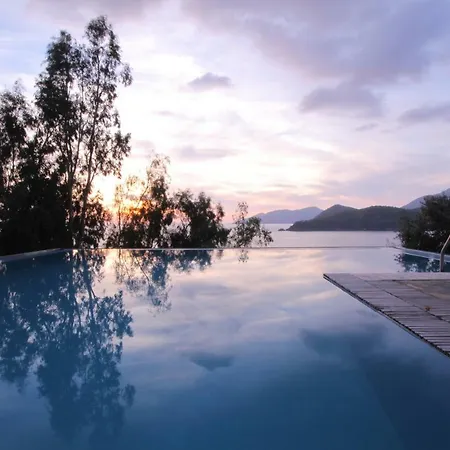 Beyaz Yunus - Adult Only Hotel