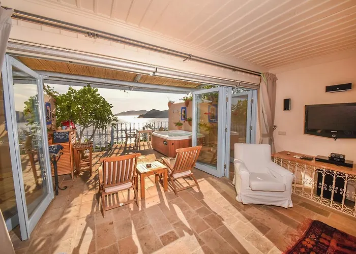 Beyaz Yunus - Adult Only 3* أولدينيس