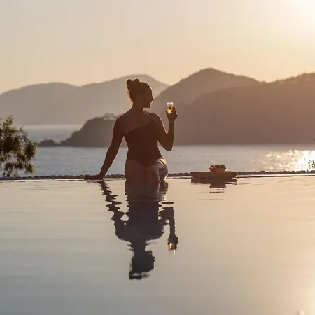 Beyaz Yunus - Adult Only Hotel